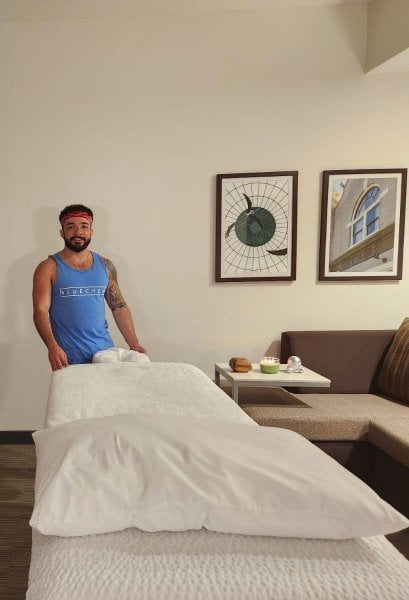 Jaltago performs massage in Orlando, FL - 761046