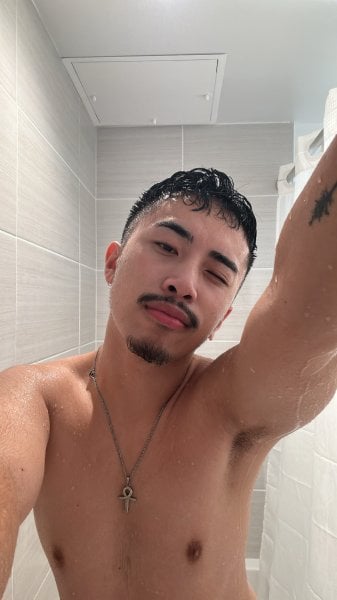 typlayboi performs massage in London, United Kingdom - 762339