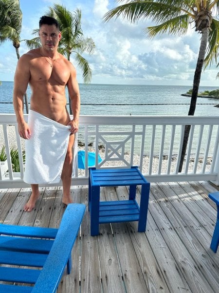 Maykul performs massage in Miami, FL - 774520