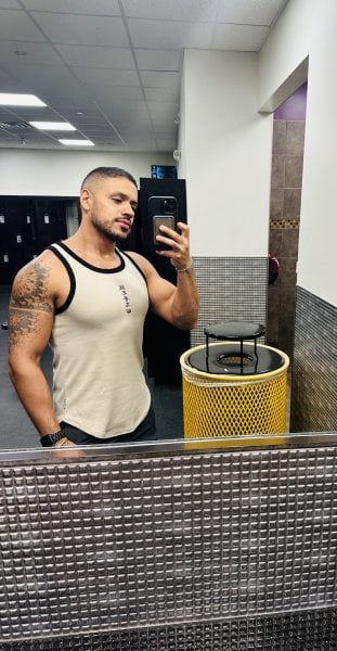 AndresB performs massage in North Bergen, NJ - 767488