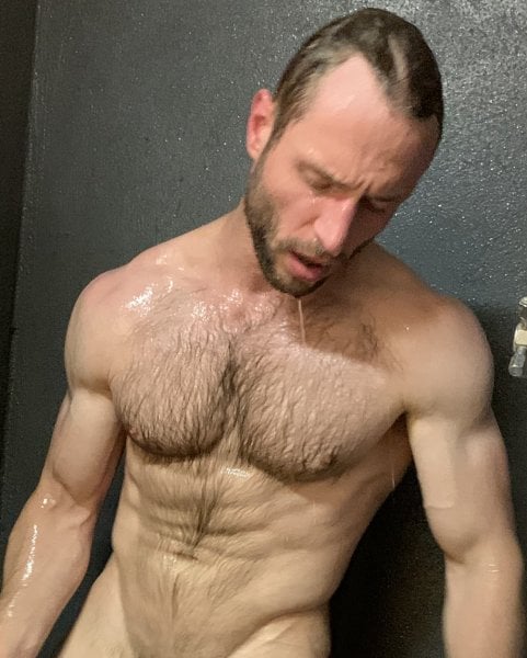 Karpathianwolf performs massage in Manhattan, NY - 790245