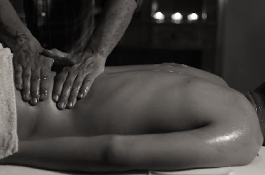 Massaggi performs massage in Torino, Italy - 828220