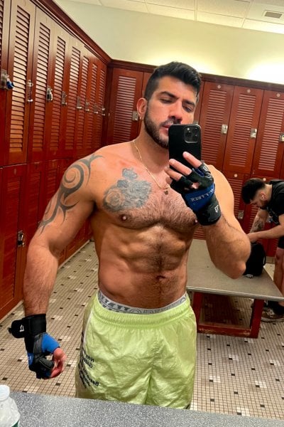 Jordanlatin performs massage in Manhattan, NY - 850223