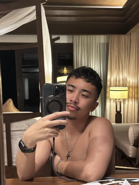 typlayboi performs massage in London, United Kingdom - 863350