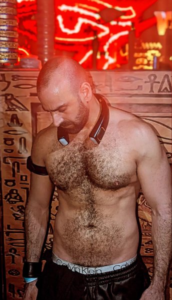 Giovannimuscle performs massage in Manhattan, NY - 907633