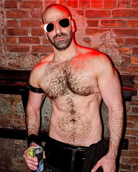 Giovannimuscle performs massage in Manhattan, NY - 905925