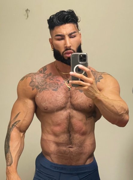 Nasir_Muscle performs massage in Los Angeles, CA - 895885