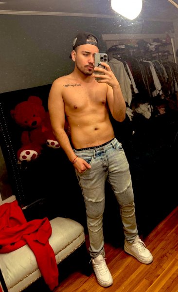 Mattcoy performs massage in Manhattan, NY - 904994