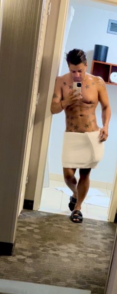 Antoniorojas performs massage in Providence, RI - 876282