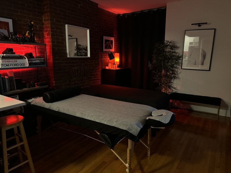 Ro_Park performs massage in Manhattan, NY - 888630