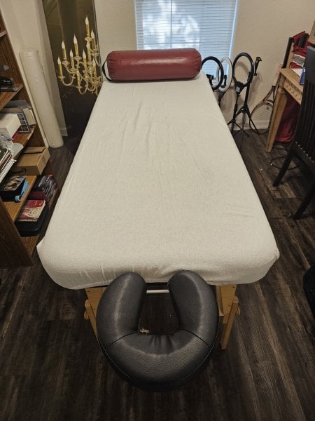 WallyMassage performs massage in Cathedral City, CA - 900098