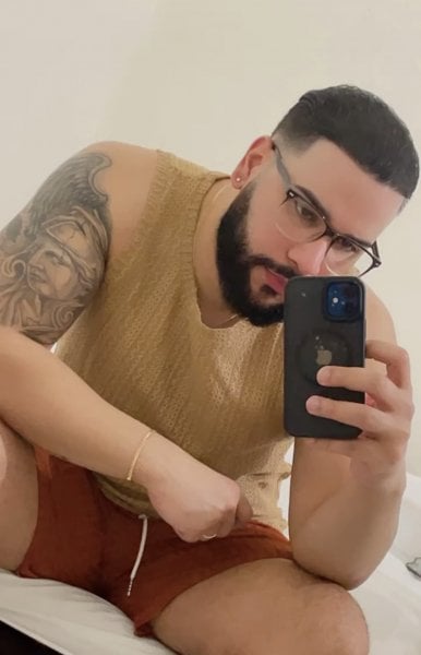 CarlosSantiago performs massage in Paramus, NJ - 882304