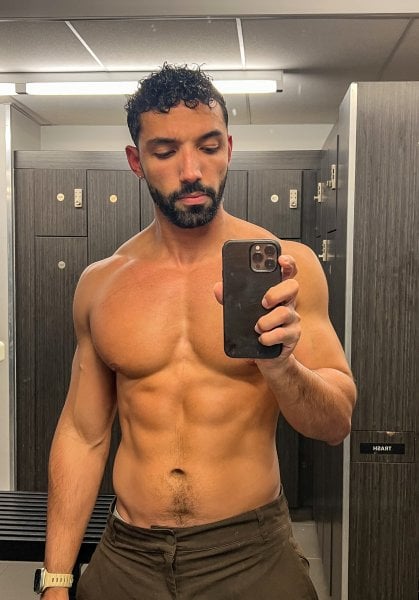 RomeoAntonio performs massage in Manhattan, NY - 908266