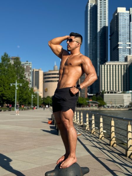 YULIAN performs massage in New York City, NY - 883438