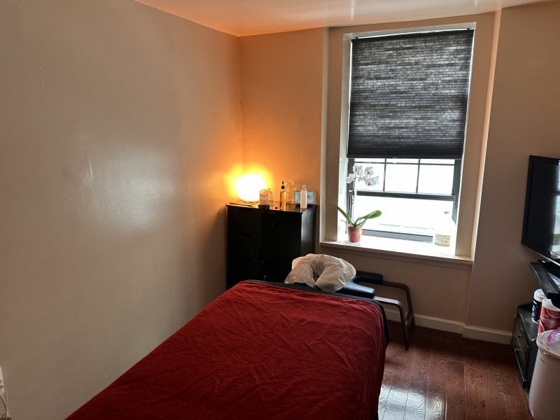 EdgeWitch performs massage in Philadelphia, PA - 876730