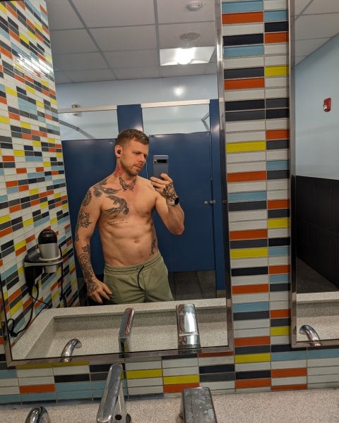 DannyJay performs massage in Palm Springs, CA - 888135