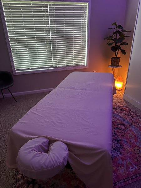 HandsywithLevi performs massage in Athens, GA - 904876