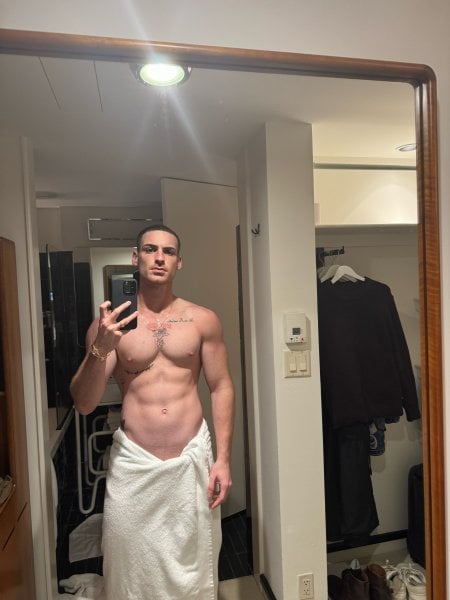 AnderRobert performs massage in Miami, FL - 902668