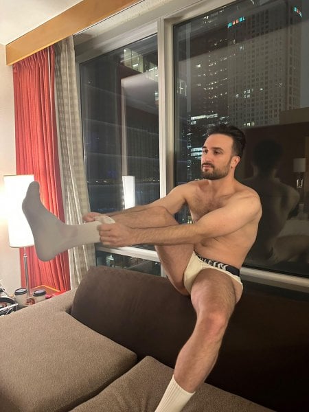 HugoDom performs massage in Chicago, IL - 906109