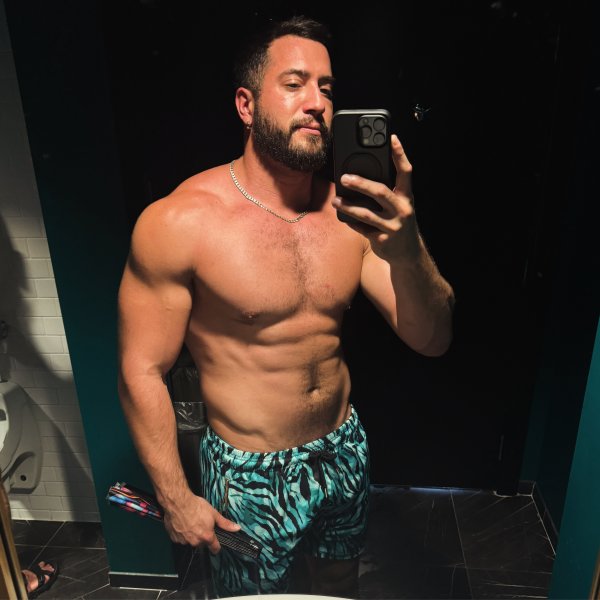 Sebastianmco performs massage in Orlando, FL - 906495