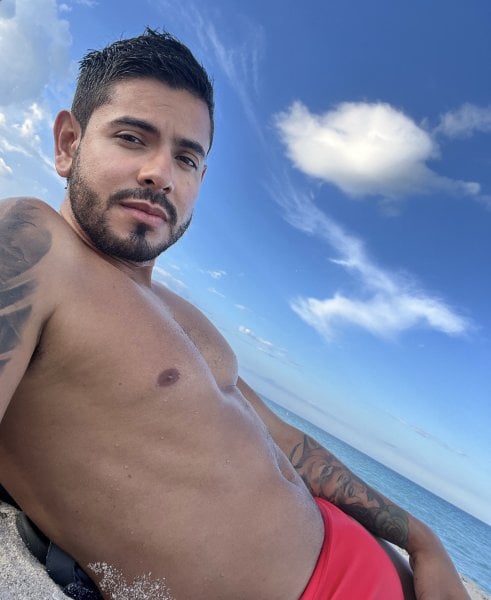 JuanPaisa performs massage in Miami, FL - 908560