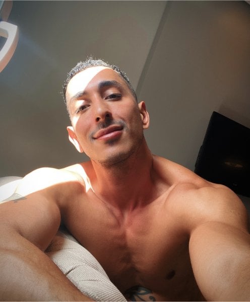 Junior_Masseur performs massage in Lisbon, Portugal - 906373