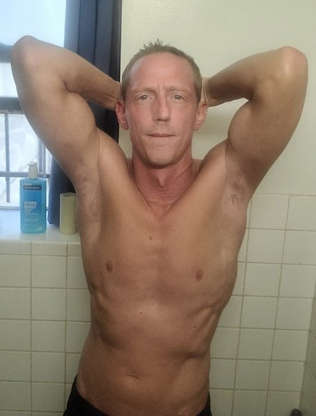 ArmyMike performs massage in New York City, NY - 908575