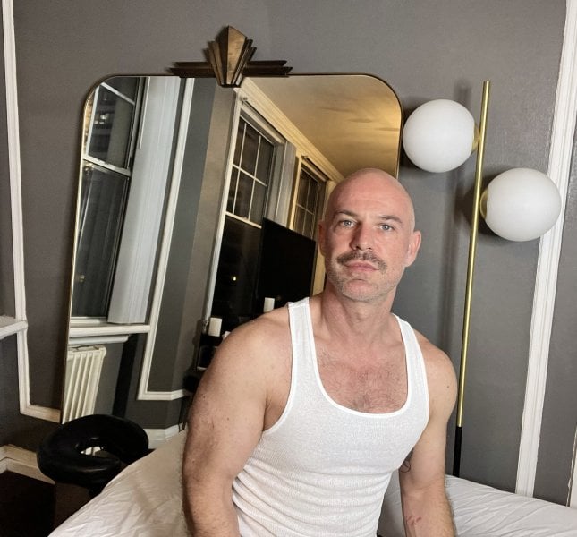 RelaxWithRobert performs massage in Los Angeles, CA - 886129