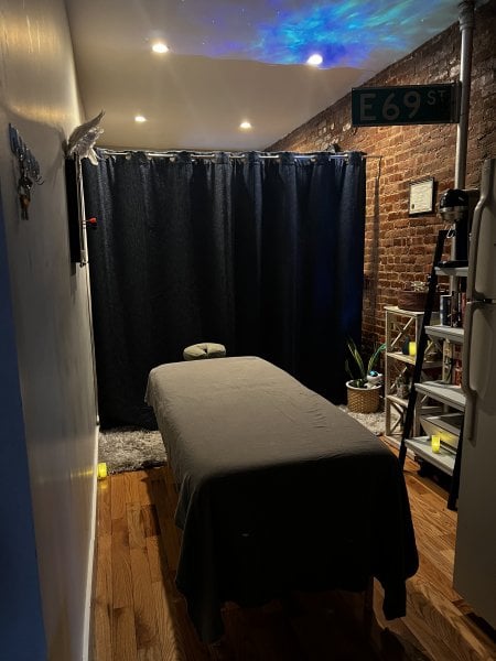 Brandongood performs massage in Allentown, PA - 879561