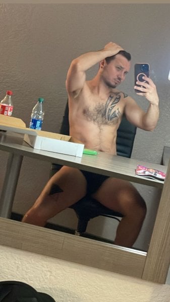 AdamNURUxxx performs massage in Los Angeles, CA - 876736