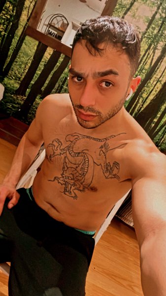 MauricioBr performs massage in New York City, NY - 935619