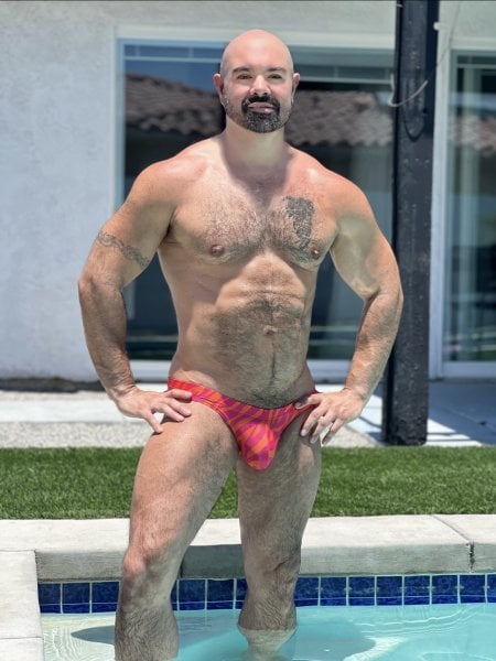 CarlosBear performs massage in Los Angeles, CA - 915327