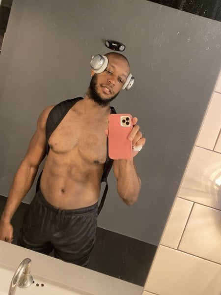 JacobPHL performs massage in Philadelphia, PA - 928600