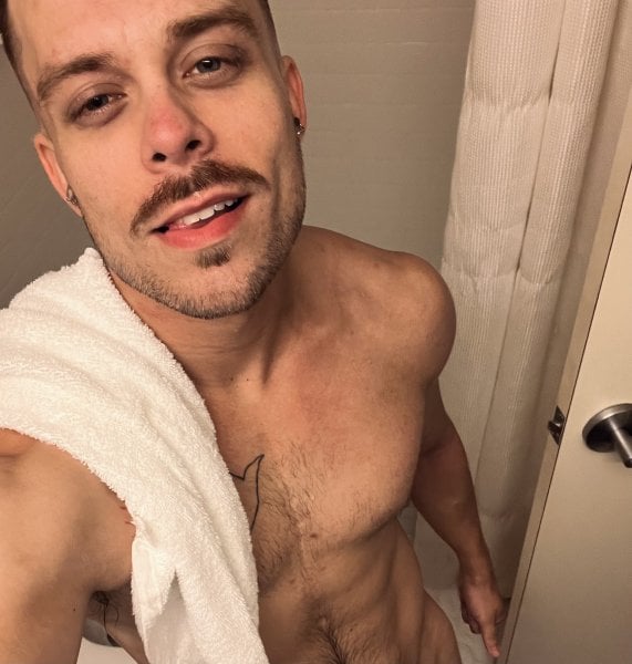 SWERIK performs massage in Dallas, TX - 932887