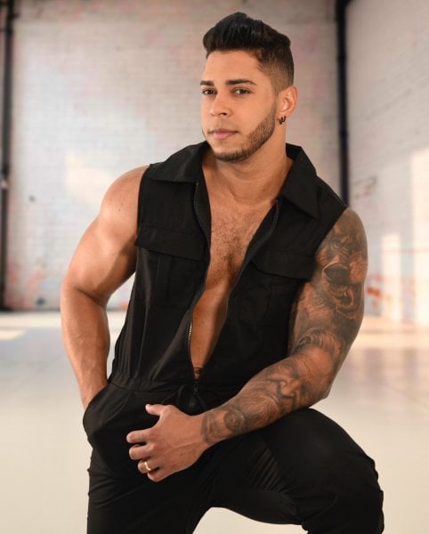 OscarRubDown performs massage in Fort Lauderdale, FL - 916035