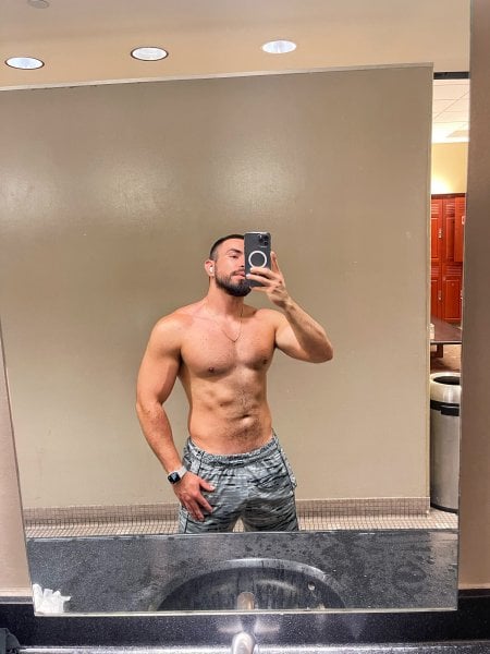 Demian performs massage in San Jose, CA - 923737