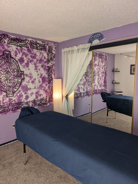 NakedOtter performs massage in Redding, CA - 947254