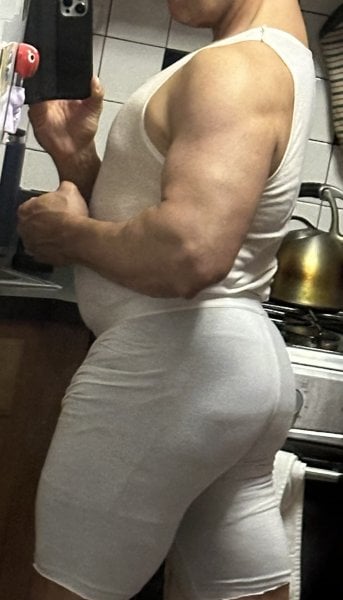 StrongManlyTouch performs massage in New York City, NY - 935506