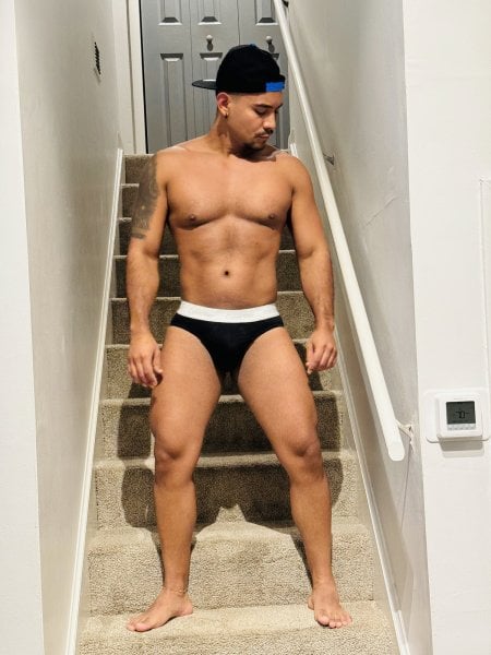 Tony_LatinBoy performs massage in Orlando, FL - 920925