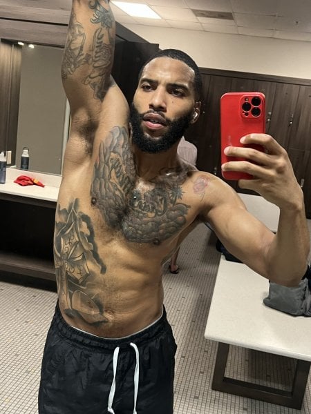 Dariuslong performs massage in Atlanta, GA - 930309