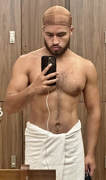 Romeoh performs massage in New York City, NY - 933963