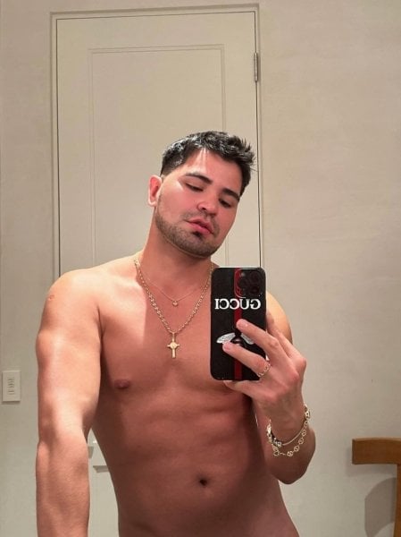 Billymonterohot performs massage in Manhattan, NY - 926913