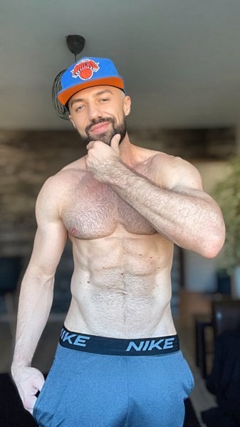 czech_jock performs massage in Detroit, MI - 941176