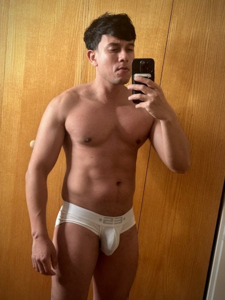 Fredhandsome performs massage in Chicago, IL - 913870