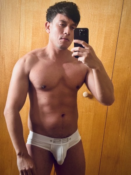 Fredhandsome performs massage in Chicago, IL - 913879