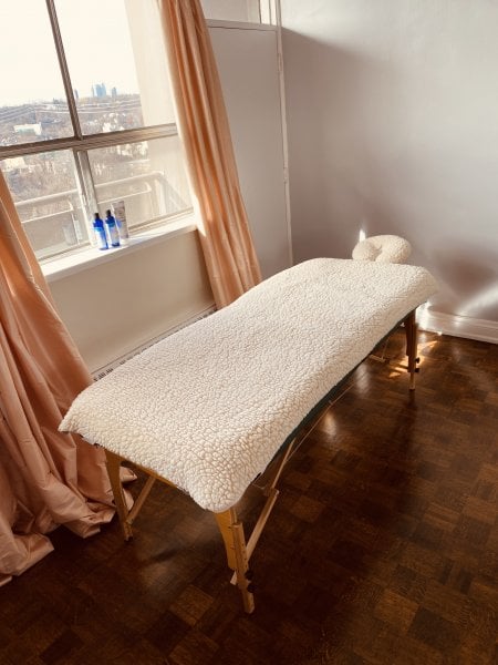 TorontoRubDown performs massage in New York City, NY - 938622