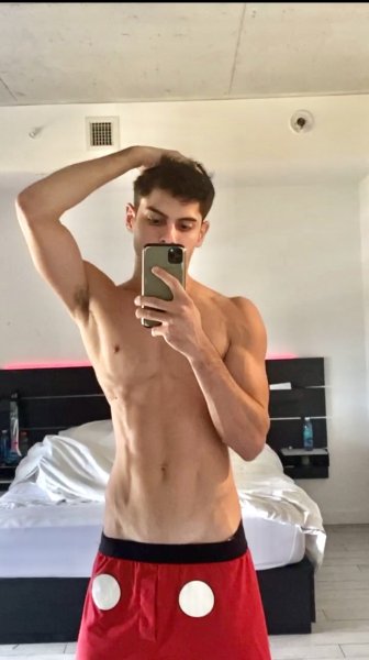 Dylandf performs massage in Miami, FL - 947214