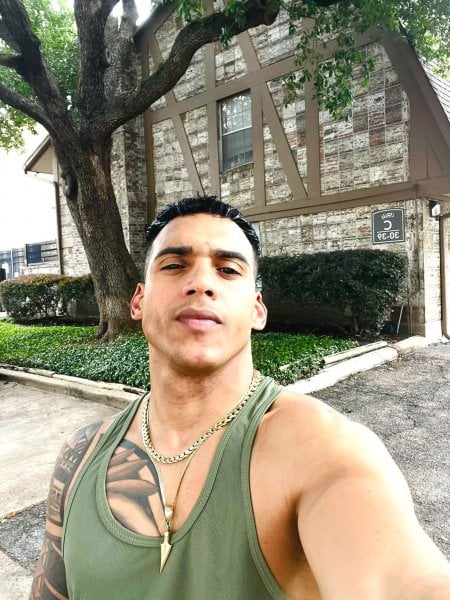 VictorHernandez performs massage in Boston, MA - 946999