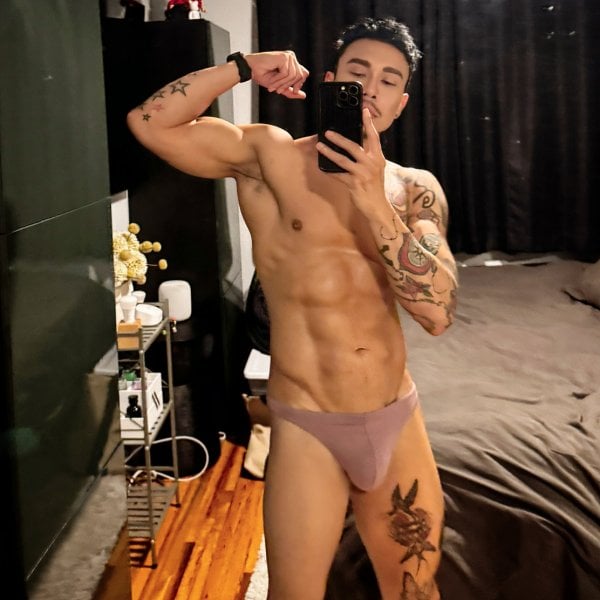 TravisThailand performs massage in Los Angeles, CA - 921105