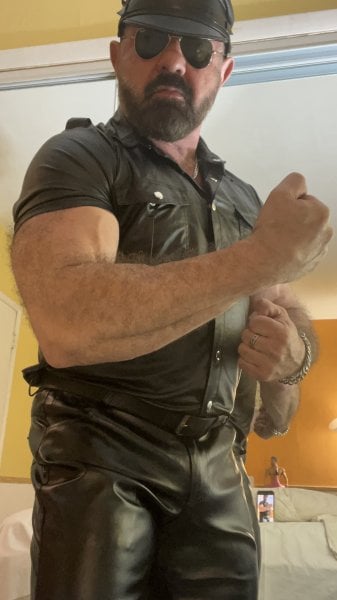 BeefyMuscleMan performs massage in Fort Lauderdale, FL - 946483